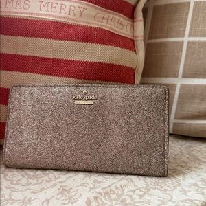 Kate Spade Burgress Court snap wallet